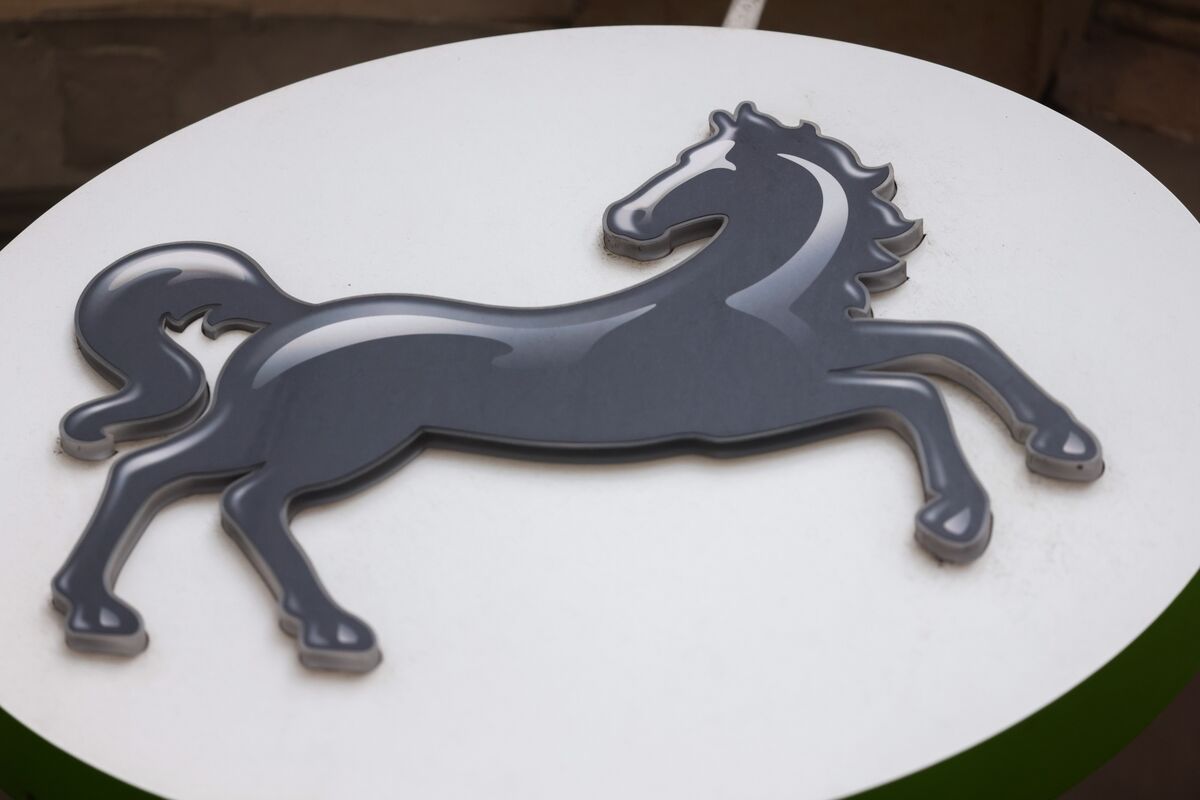 Lloyds Expects £100 Million Boost from AI Spend in 2026