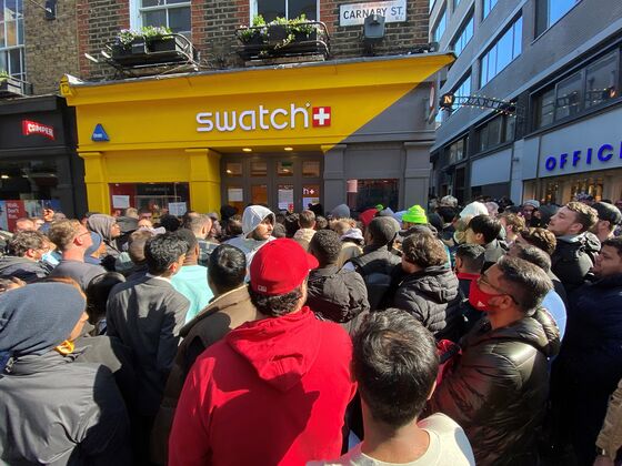 Budget Omega Watch Lures Mobs of Shoppers, Buoys Swatch Stock