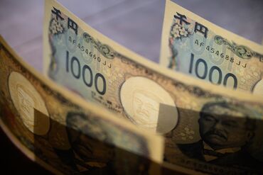 Rich Japanese Still Fear a Yen Crash, UBS Wealth Manager Says