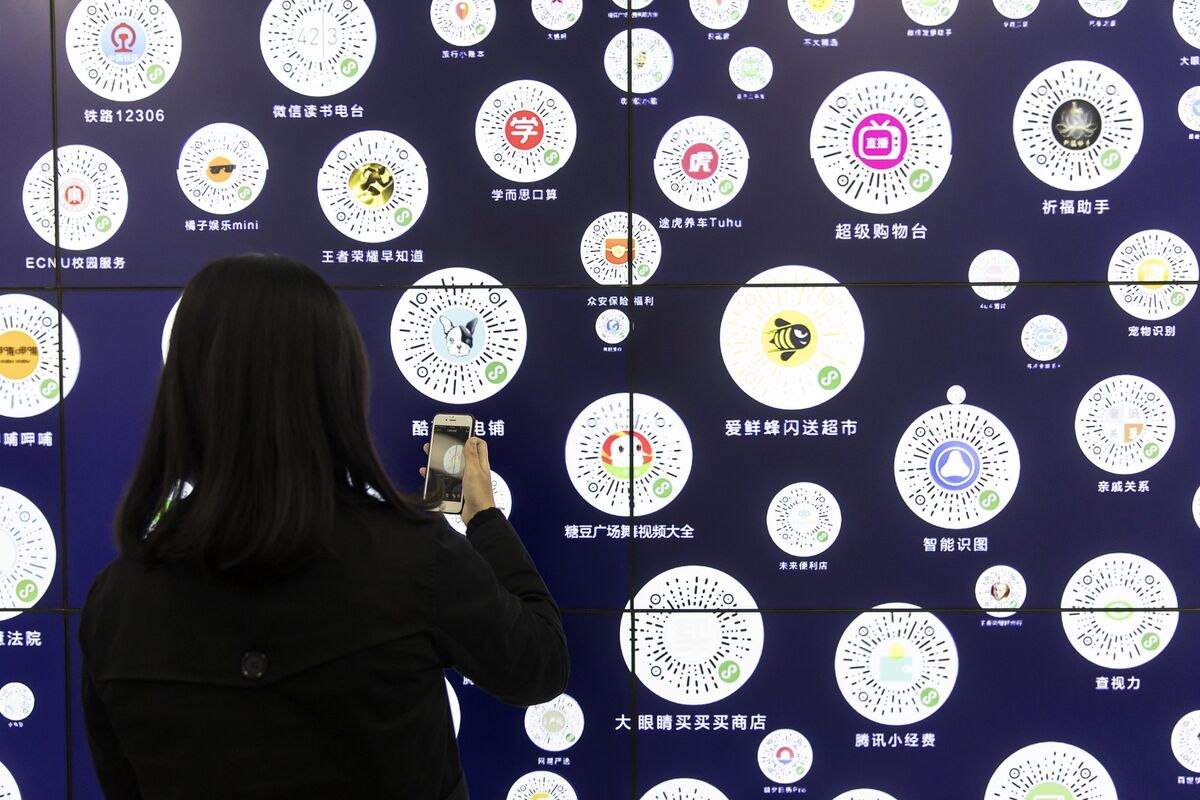 Apple and Tencent Try to Regulate the WeChat Economy