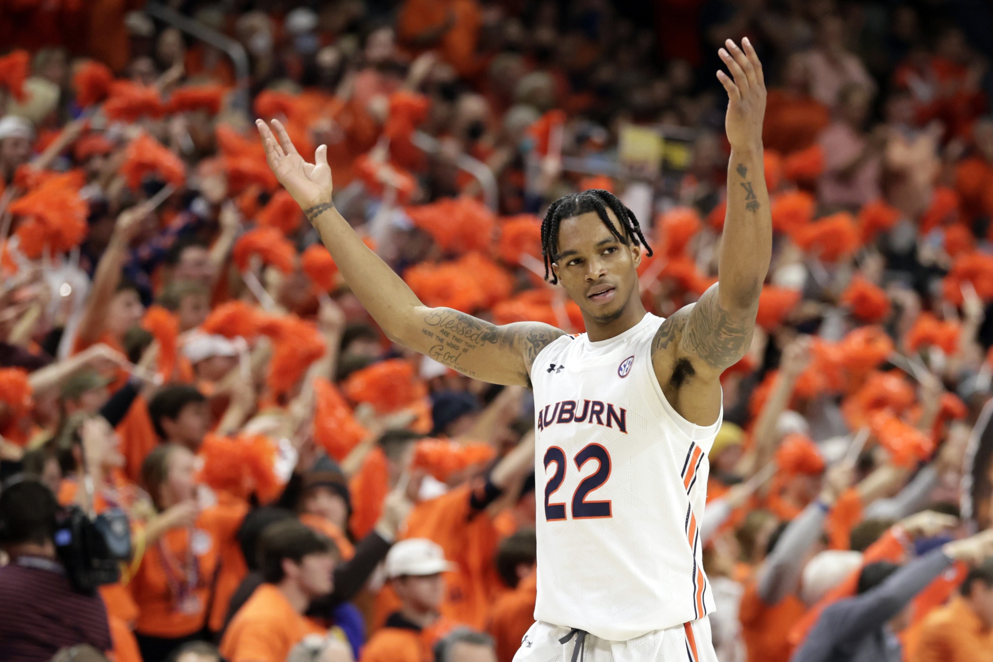 Auburn Flies to No. 1 in AP Top 25 for First Time in History - Bloomberg