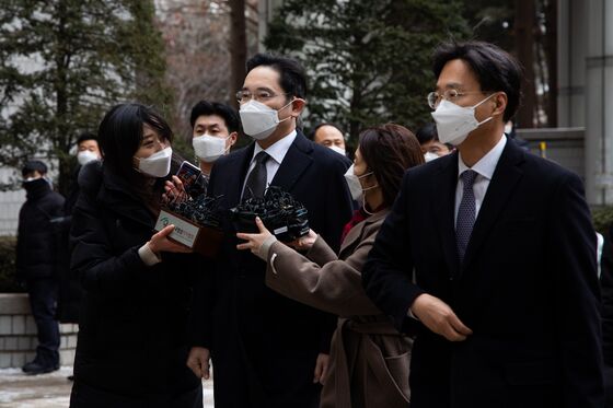 Samsung Heir Forgoes Appeal of Jail Sentence in Bribery Case