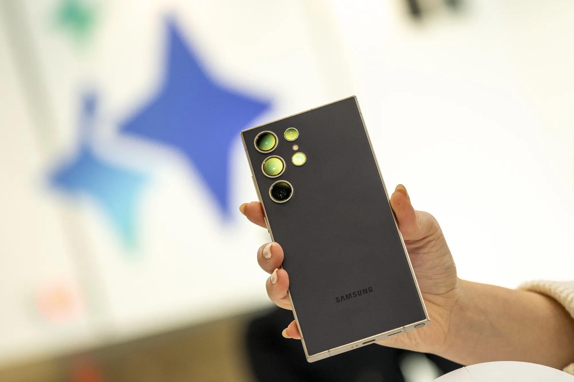 A Samsung S24 Ultra smartphone