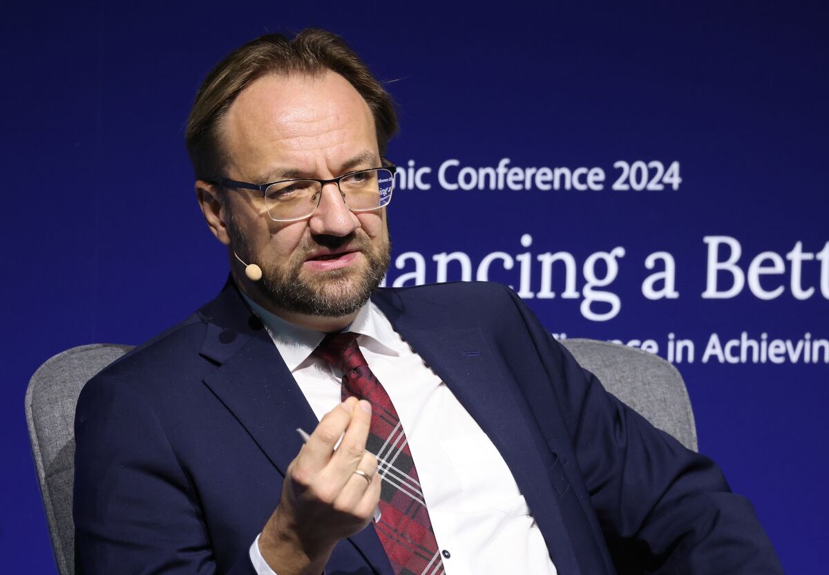 ECB’s Simkus Says Too Early to Call Outcome of April’s Meeting