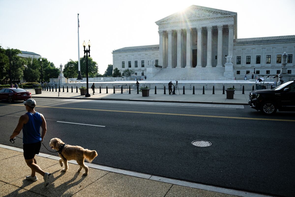 Barrett, Kagan to Attend Supreme Court Budget Hearings