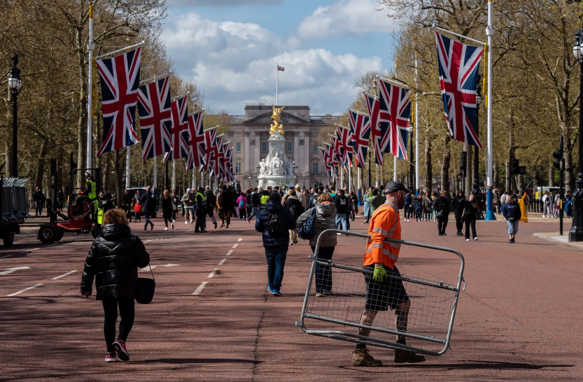 Preparations&nbsp;in front of Buckingham Palace on the Mall ahead of the coronation of King Charles III, in London, UK.