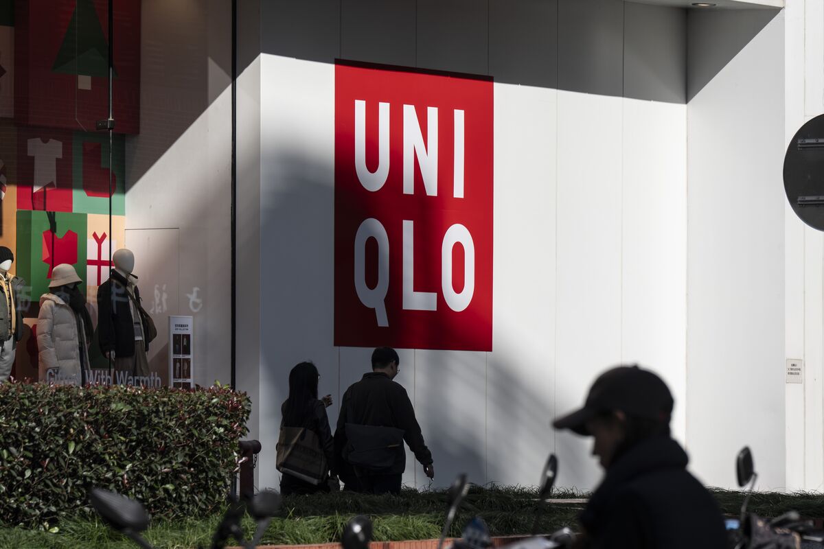 Fast Retailing Gains on Strong Uniqlo Growth Despite US Tariffs