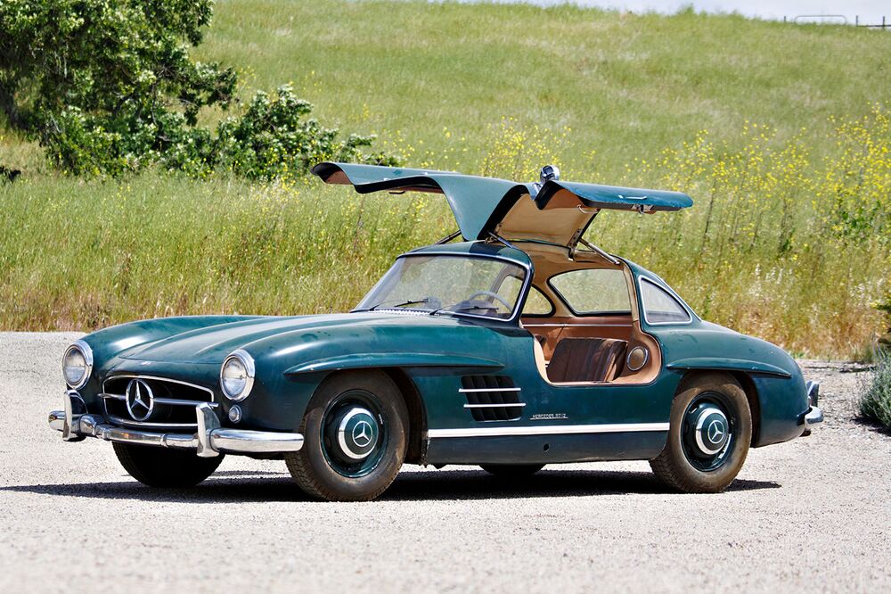 Will This Pair Of Mercedes Benz 300sls Set A Sale Record Bloomberg