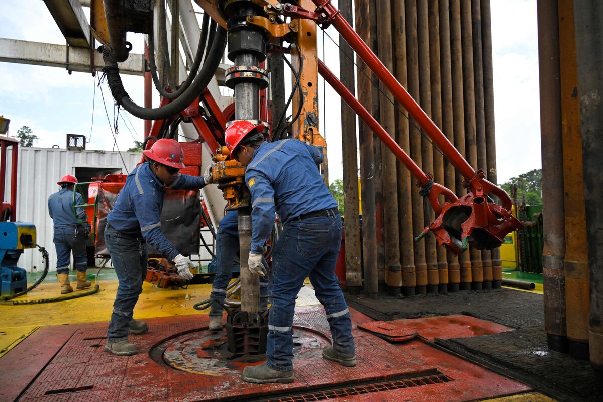 Ecuador licitará su mayor campo petrolero en un intento por reactivar la producción