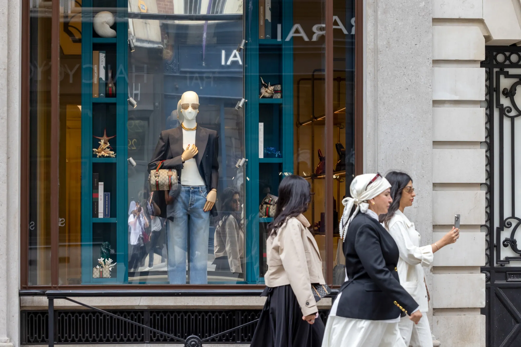 A&nbsp;Gucci luxury boutique in central London.