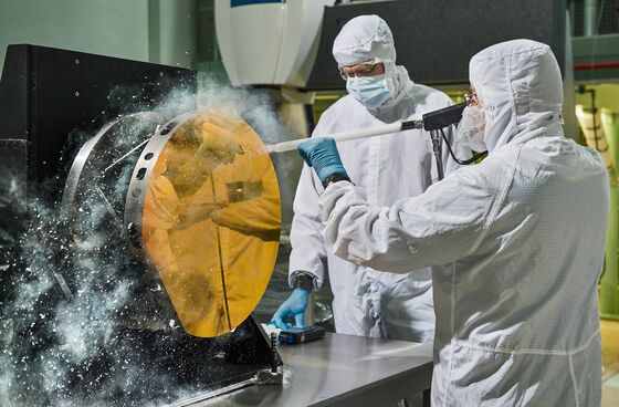 Massive Webb Telescope May See Close to the Beginning of Time