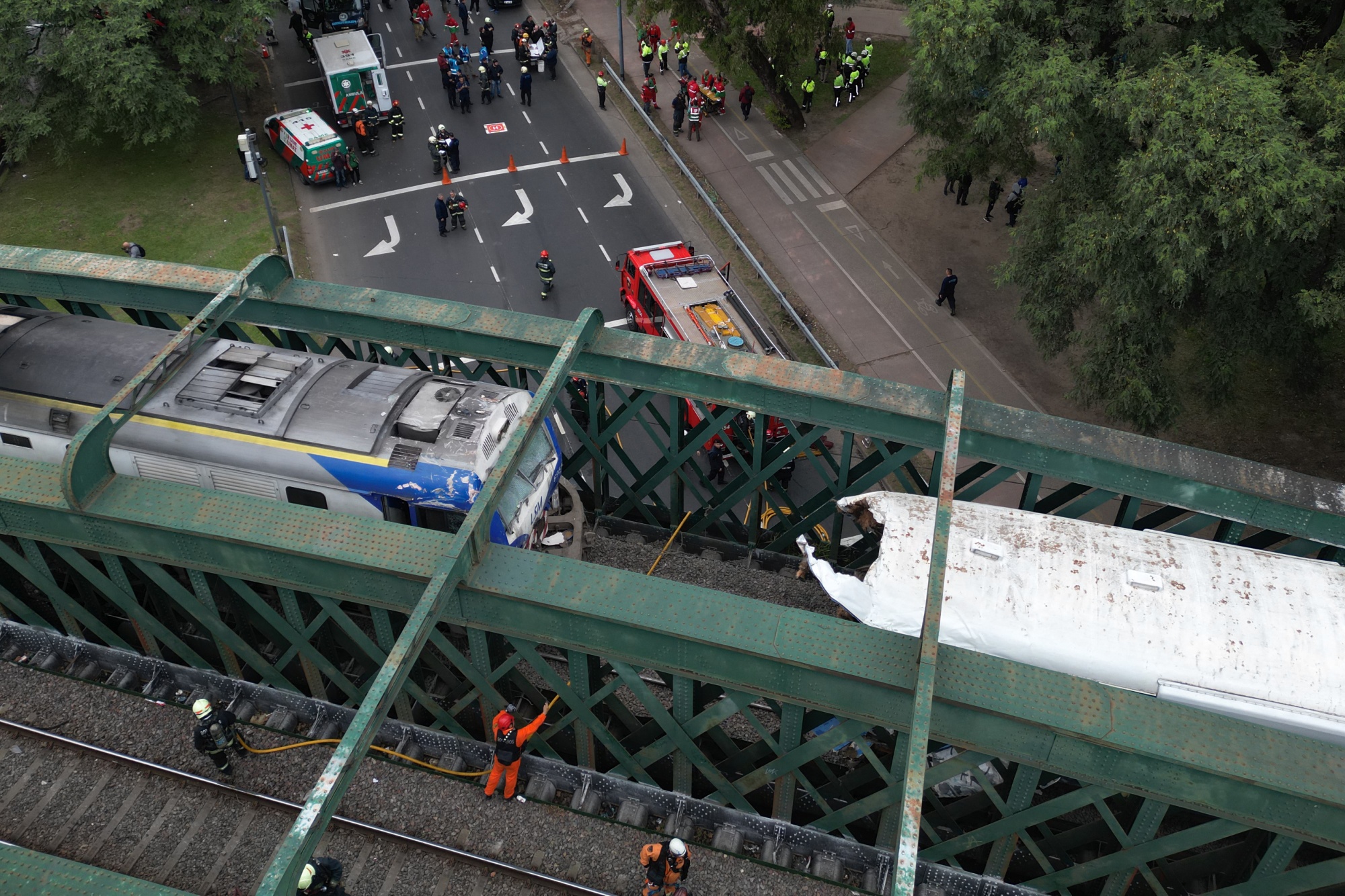 Passenger Train Crashes in Buenos Aires, Injuring at Least 60 - Bloomberg