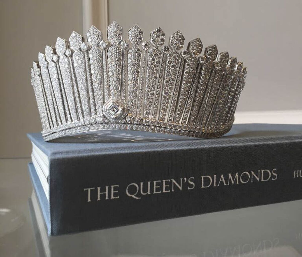 How the Tiara Became Jewelry’s Accessory of the Moment Bloomberg