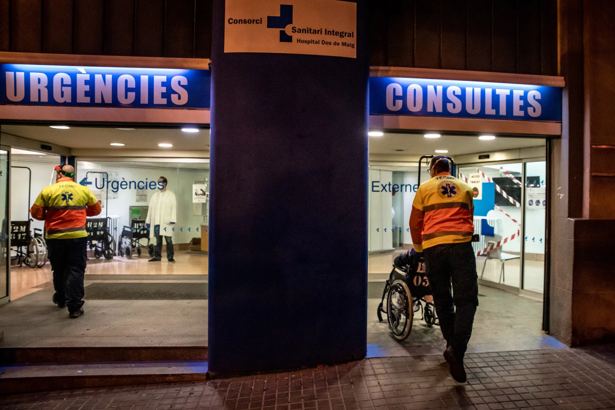 Paramedics on The Frontline in Spain's War on Virus