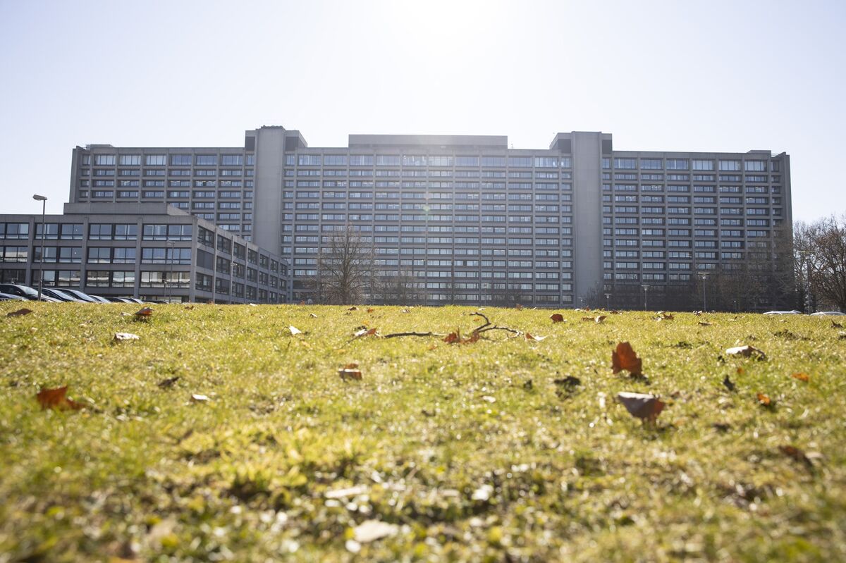 assets.bwbx.io image