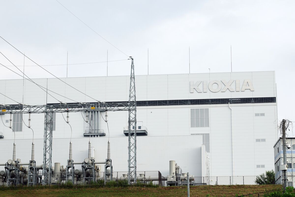 Kioxia překonává turbulenci: Analytici věří v 130% růst ceny akcií