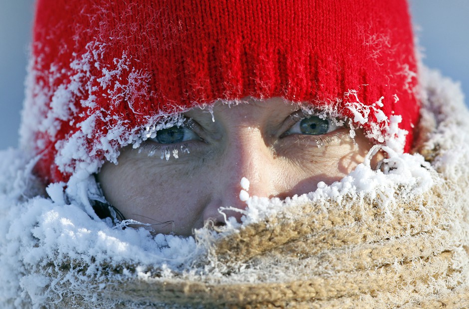 Does extremely cold weather make us &quot;more vigorous,&quot; or less agreeable?