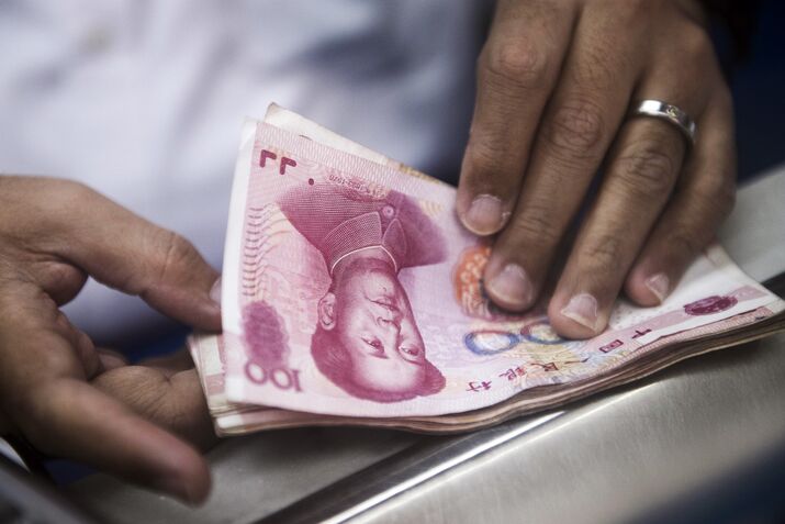 Yuan Shrugs Off Policy Easing to Head for Biggest Gain in Month
