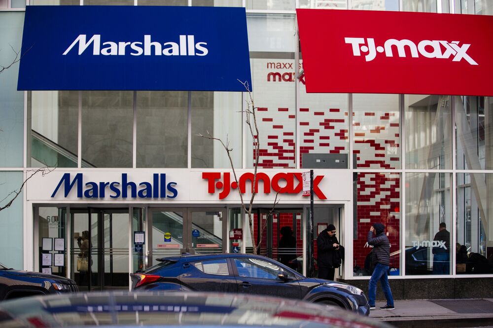 Marshalls Tj Maxx Owner Tjx Stock Jumps On Sales Surge Bloomberg