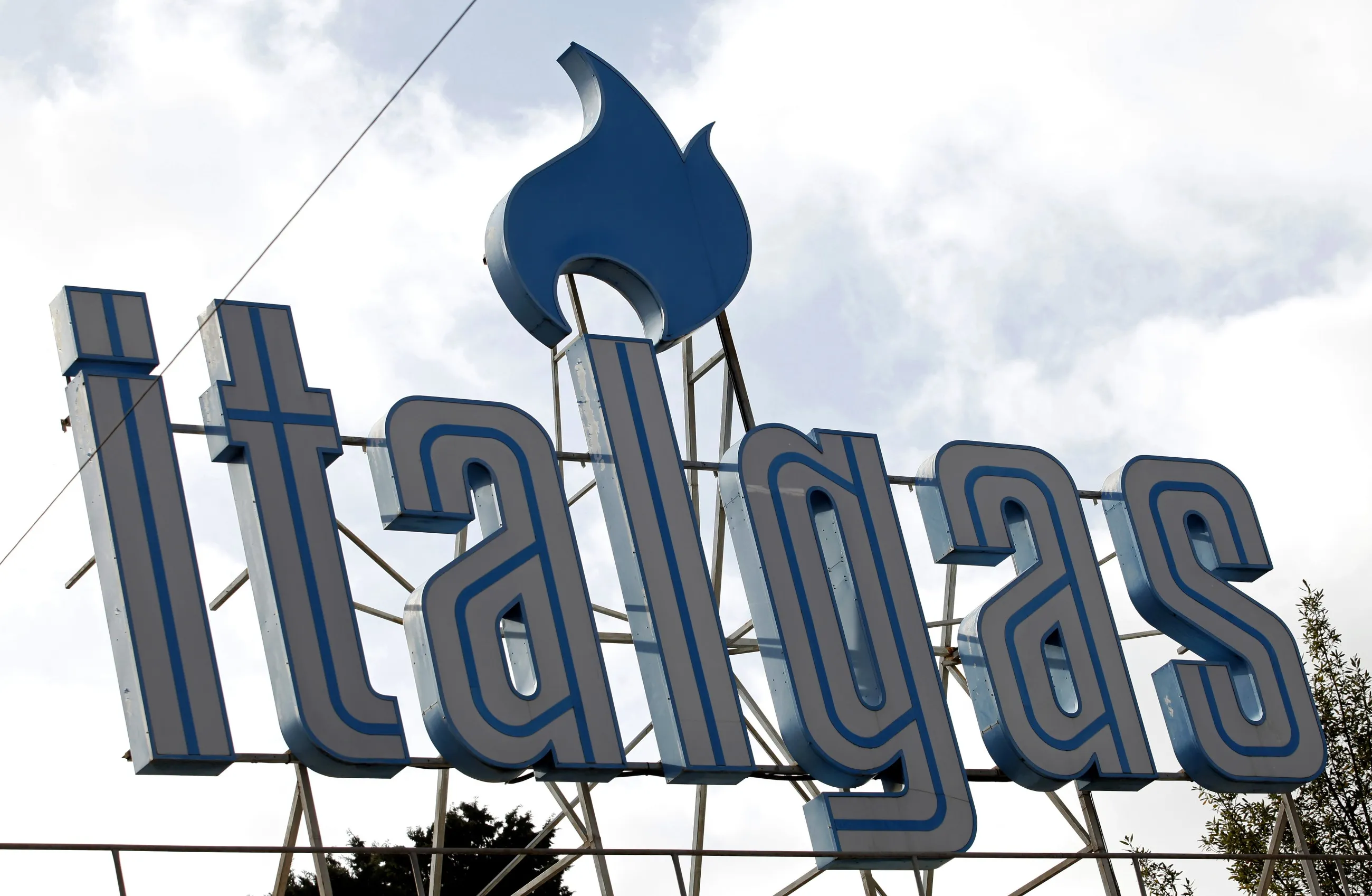 Italgas SpA’s&nbsp;purchase of 2i Rete Gas is expected to close in the first half of 2025.