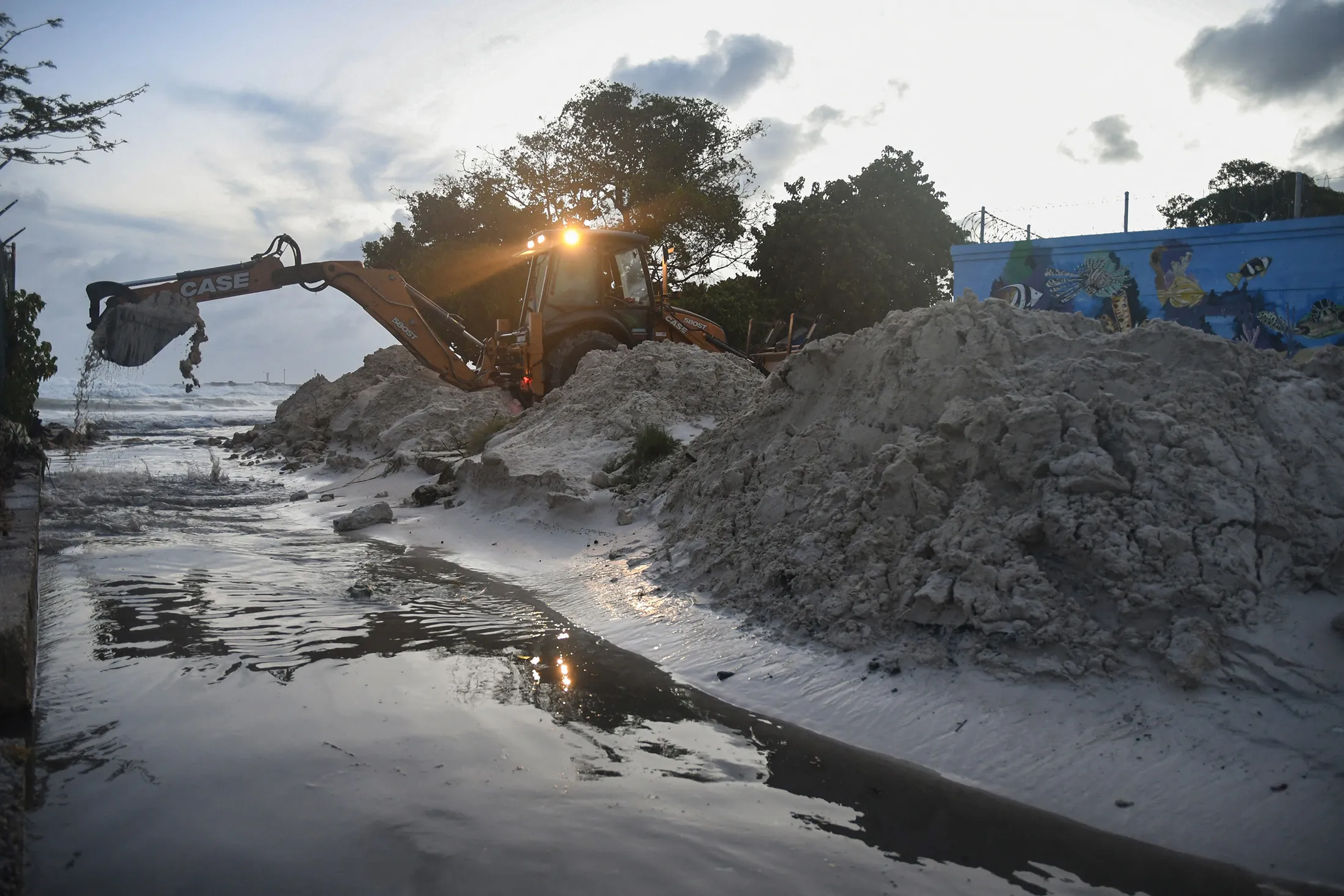 Barbados Completes $125 Million Debt Swap For Climate Resilience ...