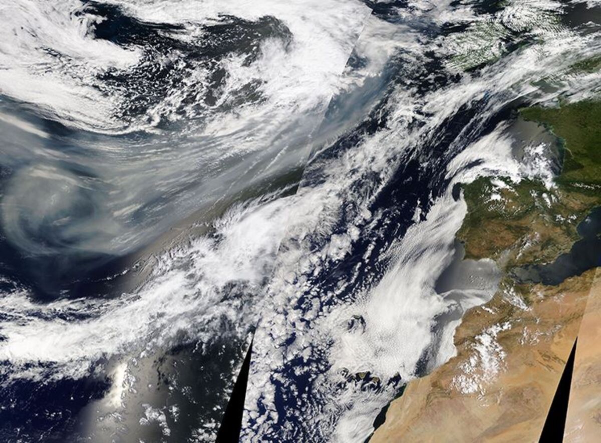 Smoke From Canadian Wildfires Could Lead to Hazy European Skies - Bloomberg