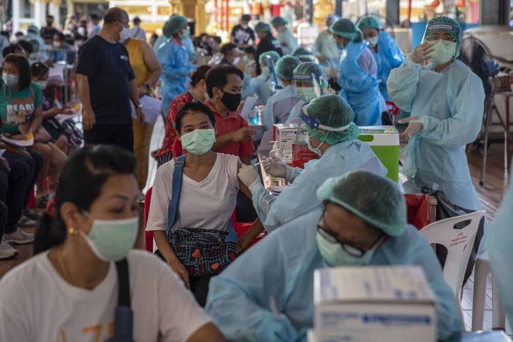 Thai Premier Hints At Fresh Curbs As Bangkok Clusters Spread Bloomberg