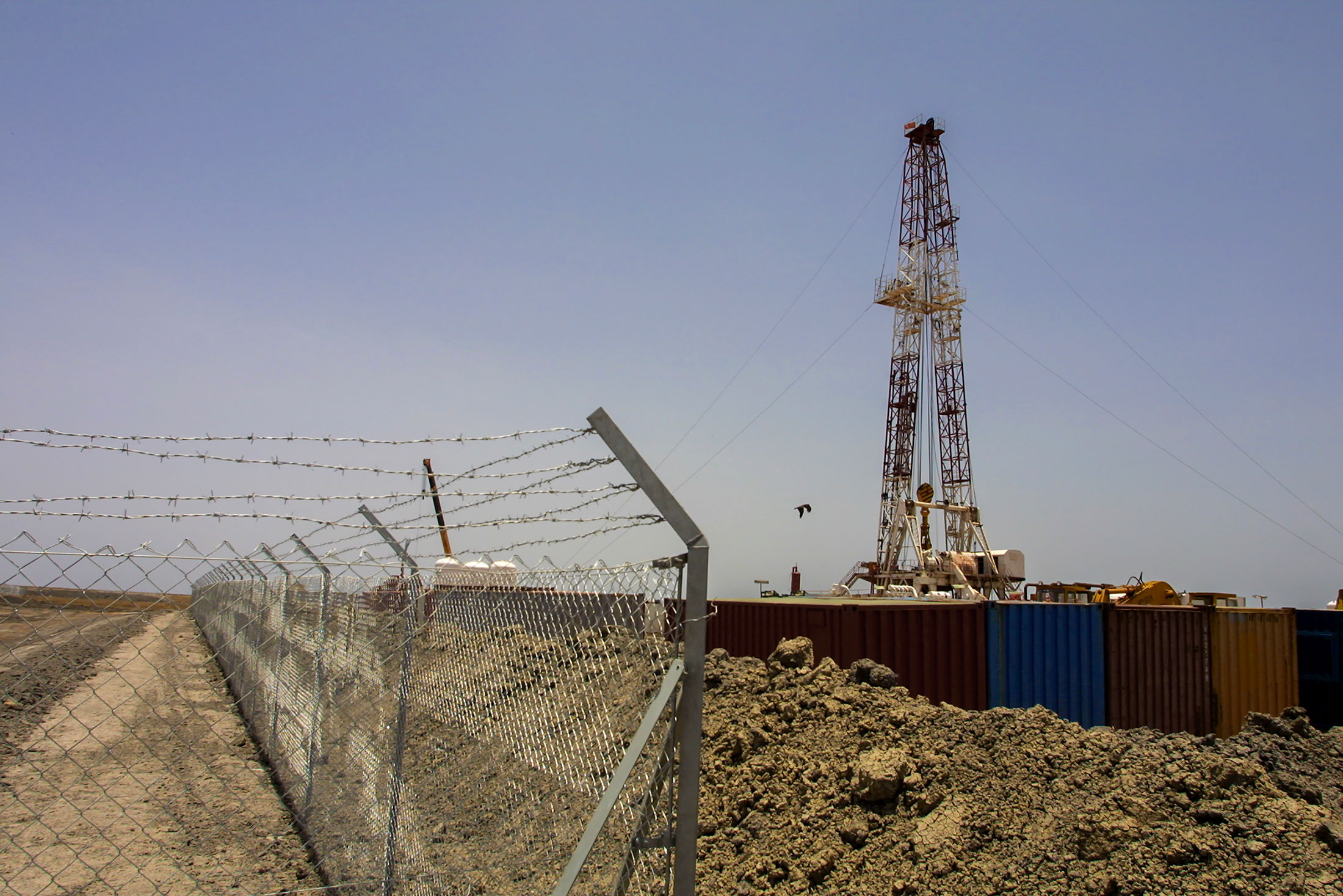 A Lundin Oil facility in Sudan in 2001. Photographer: Paul Hansen