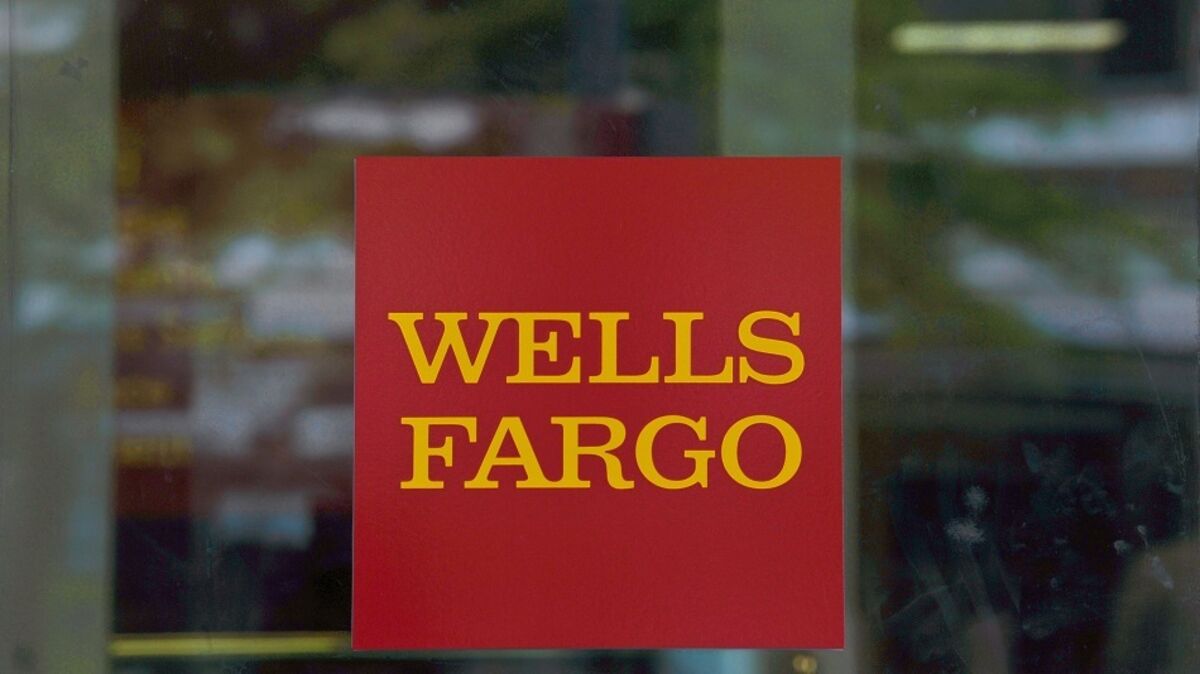 Wells Fargo Misses Profit Estimates as NII Falls Short