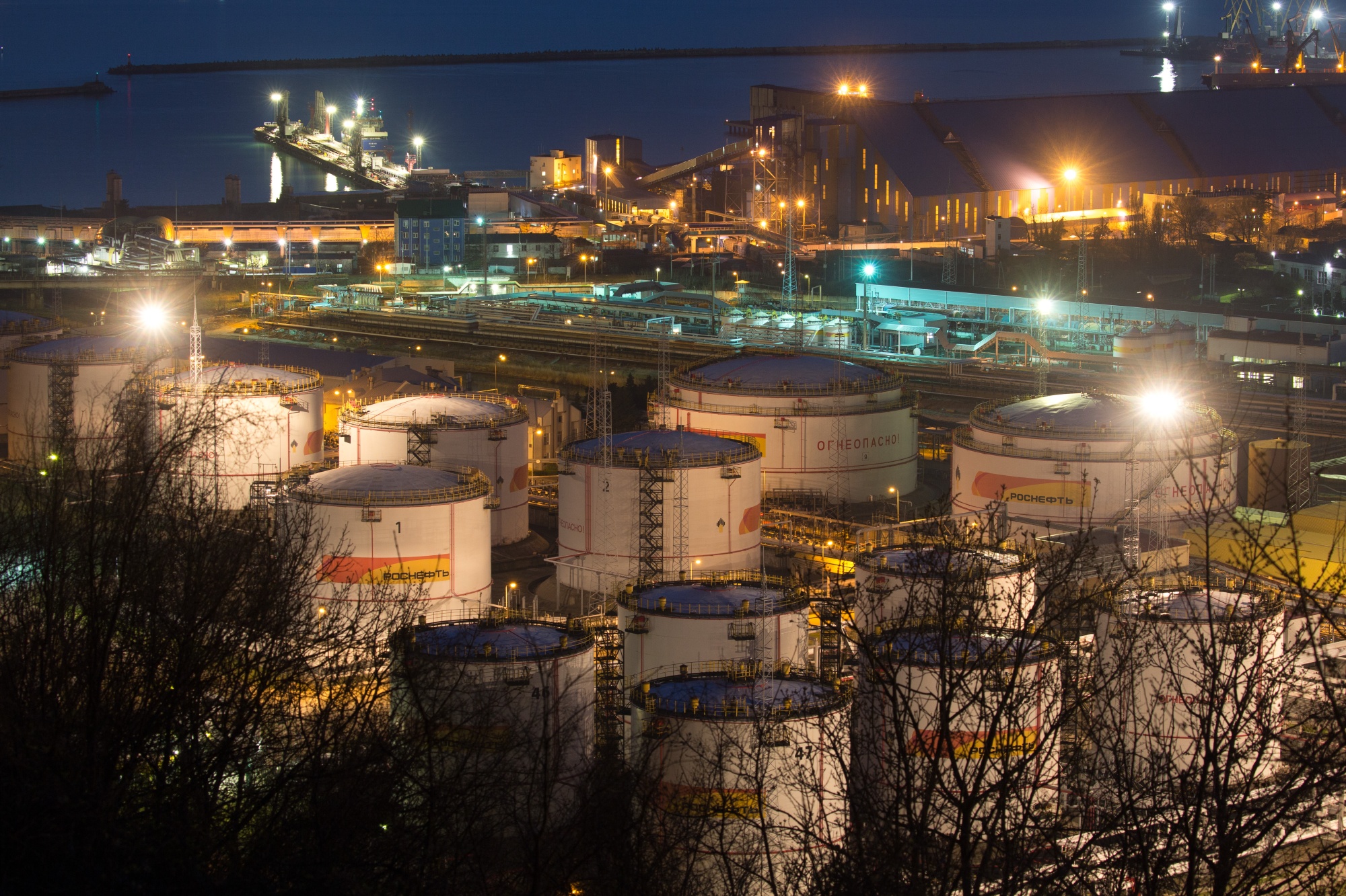 Oil storage tanks at a refinery&nbsp;in Tuapse, Russia.