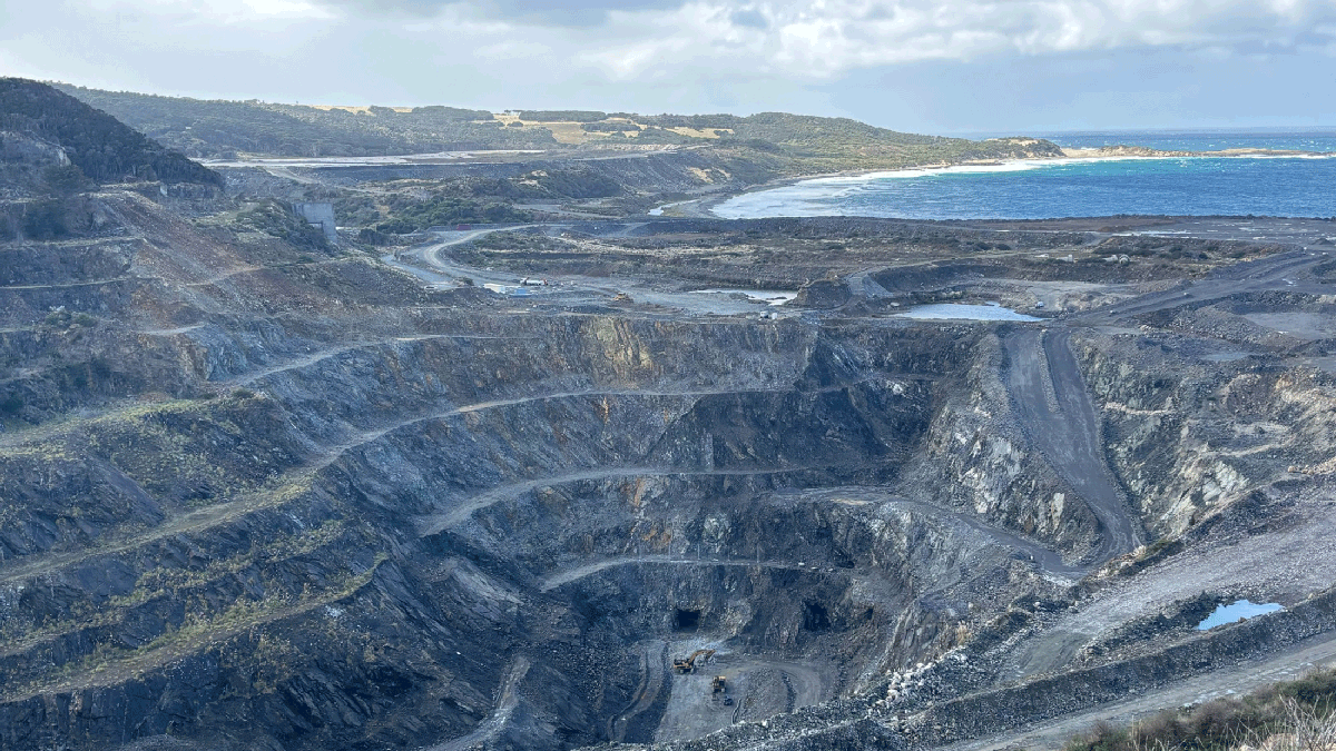 bloomberg.com - David Fickling - This Mine Predicts Major Wars. It's Opening Again