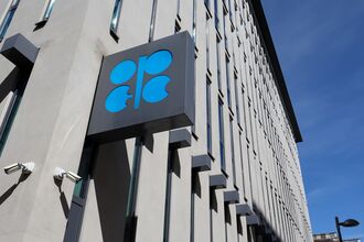 UAE to Leave OPEC in May as Iran War Reshapes Oil Market 