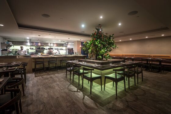 Where to Eat and Drink in Times Square That Isn’t Terrible