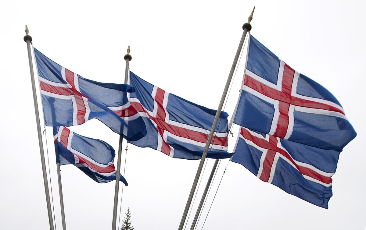 Iceland Pledges to Honor Divisive Referendum Result