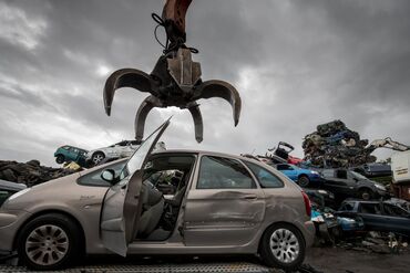 Britain To Ban Sale Of Diesel And Petrol Cars From 2040