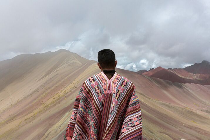 0714_LATAM_RAINBOWMOUNTAIN_01-HP