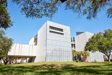 Business Schools Need Cash. Some Are Counting on Executive Education