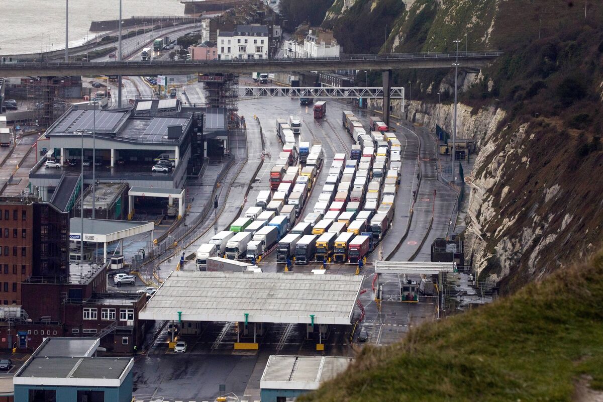 UK exports to the EU fall as Brexit Disruption Roils Trade