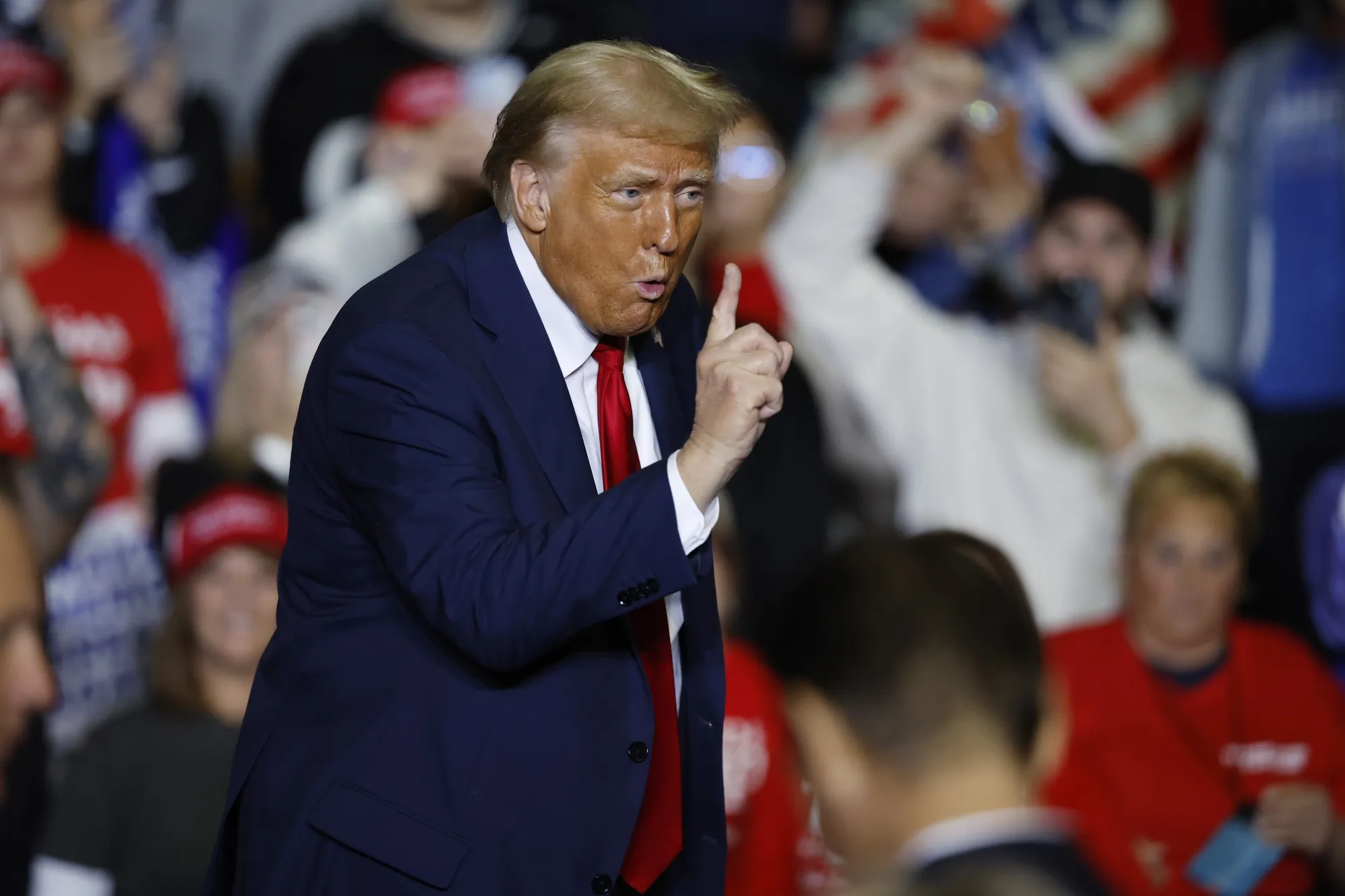 Trump Has No Regrets About Garden Bile, Even If It Sinks His Election -  Bloomberg