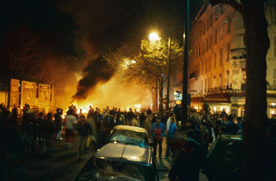 History to Macron: French Protesters Always Win