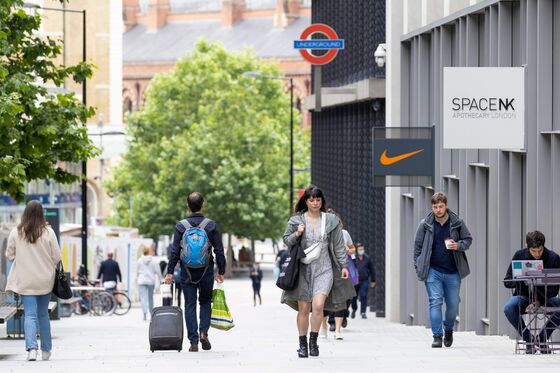 Sparse Crowds Signal City of London’s Lackluster Office Return