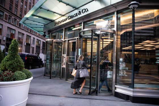At Long Last, Wall Street Sees Path to Return to the Office