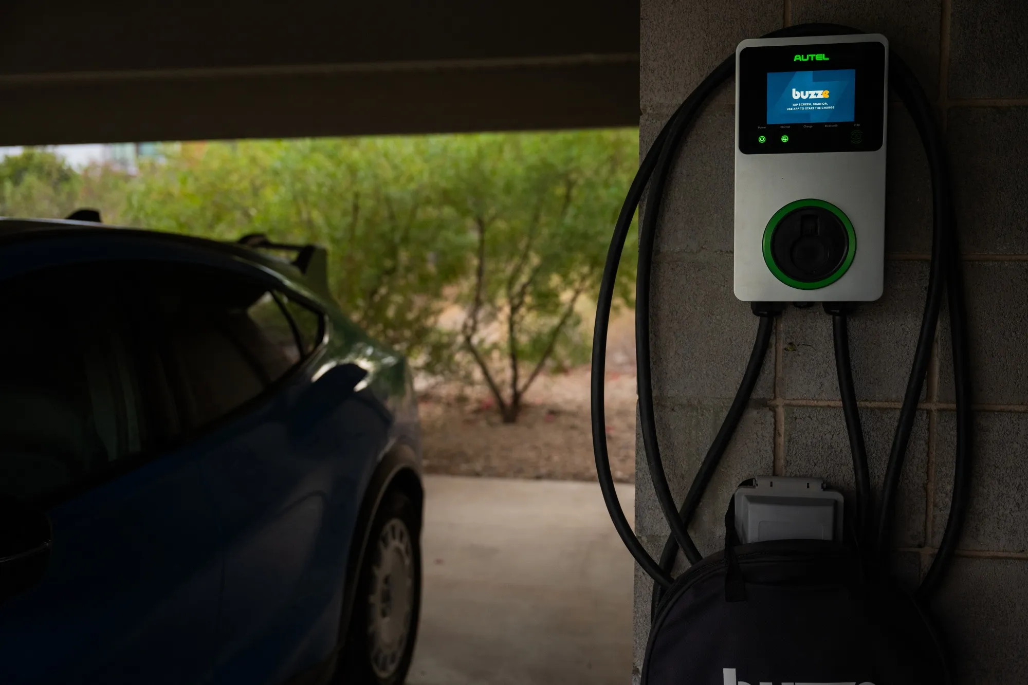 A private homeowner offers his&nbsp;electric vehicle charger to the public in Phoenix.