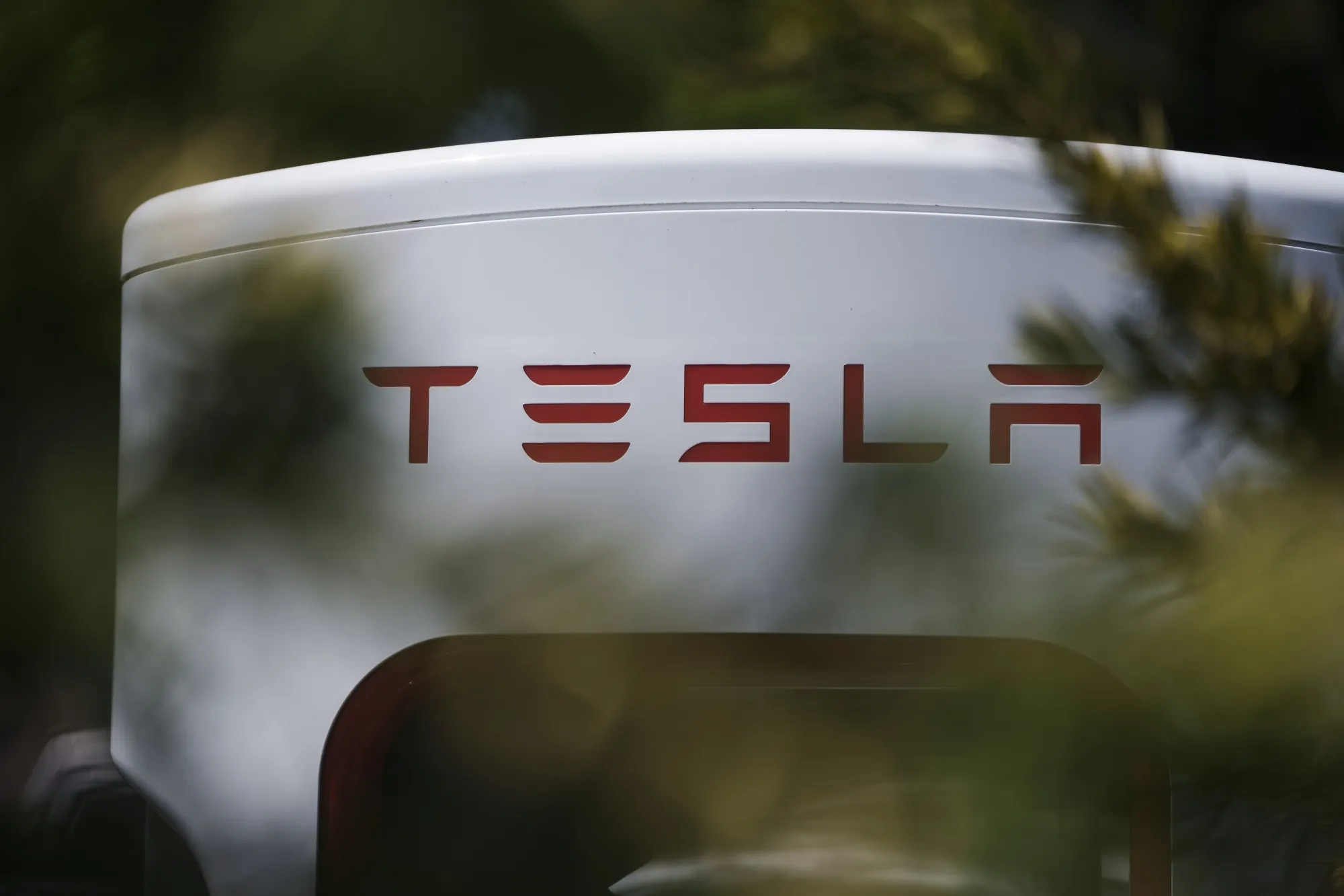 Why Did Elon Musk Get Rid of Tesla (TSLA) Supercharger Division? - Bloomberg