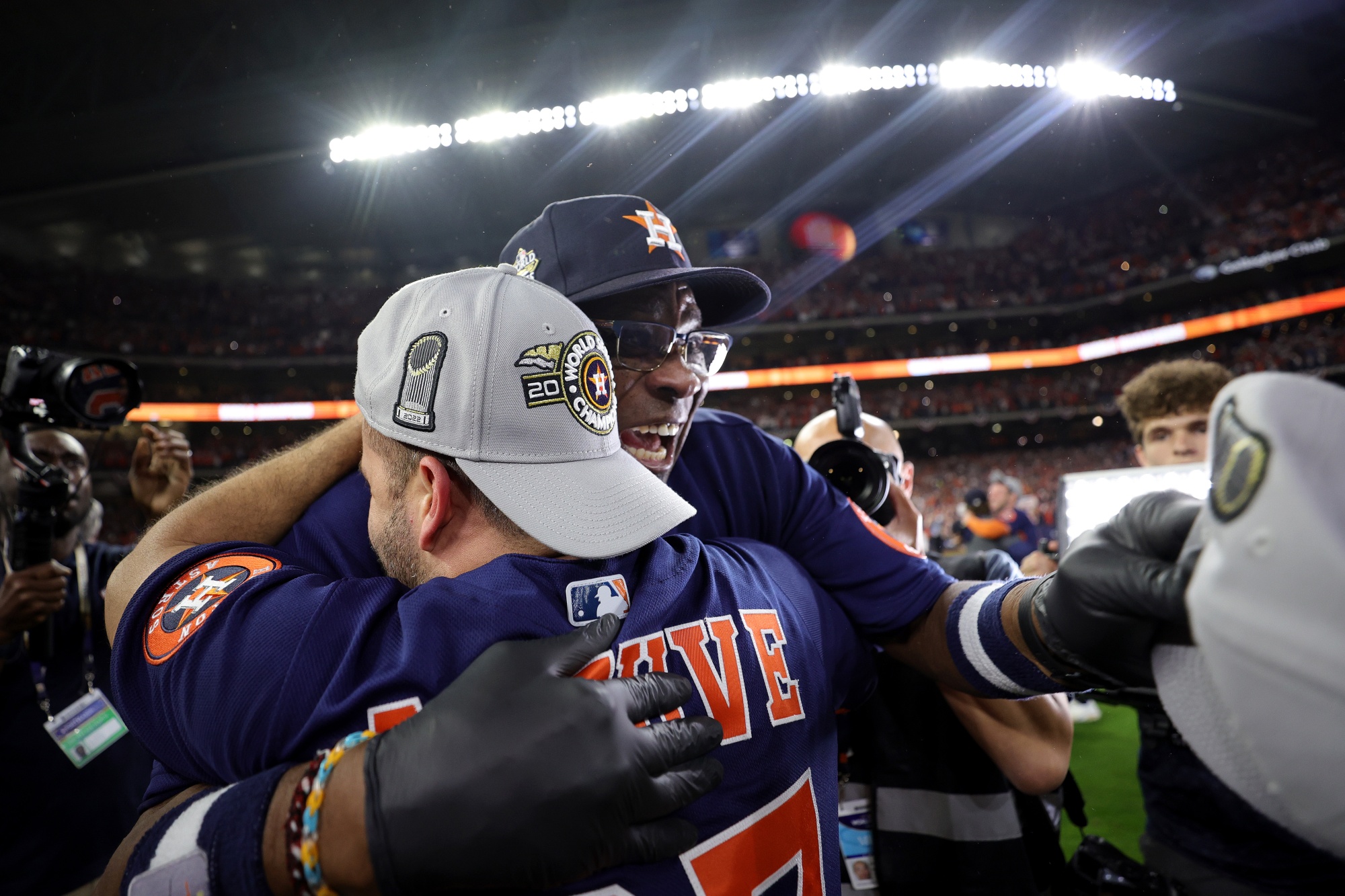 Baker Finally Wins 1st Series Title as Manager With Astros - Bloomberg