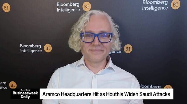 Strait of Hormuz Shipping Crisis Triggers 5-15% Logistics Cost Surge for Cross-Border E-Commerce Sellers