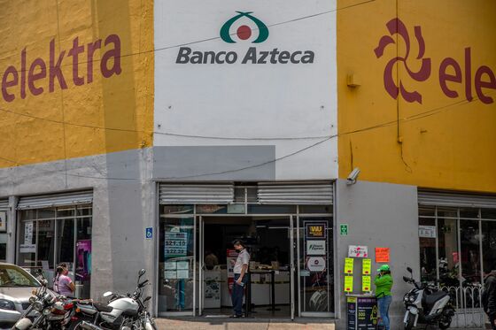 Mexican Retailers Shamed by AMLO Remain Open Amid Virus
