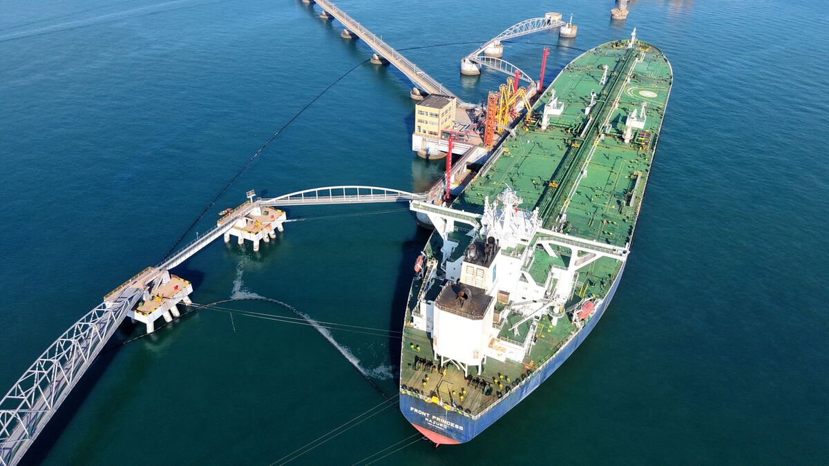 China Tells Top Refiners to Halt Diesel and Gasoline Exports