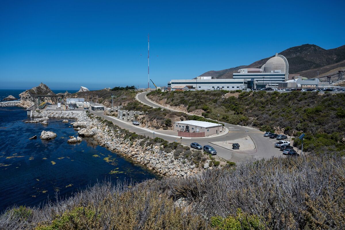 US Weighs Putting Nuclear Power Plants in Ocean Waters