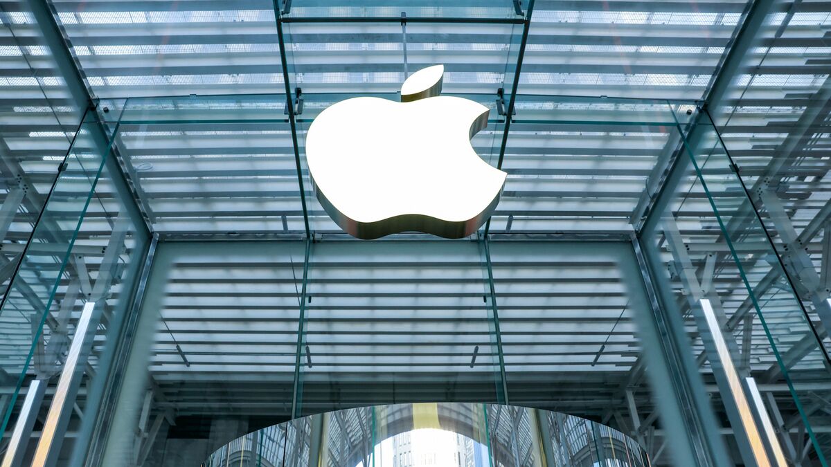 Apple to Ramp Up Work on AI Wearables